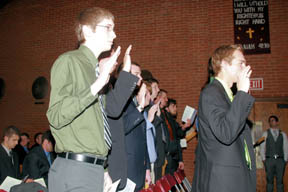 Students taking the Pledge